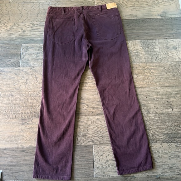 Bonobos slim travel jeans in plum/wine tasting color - Picture 3 of 4